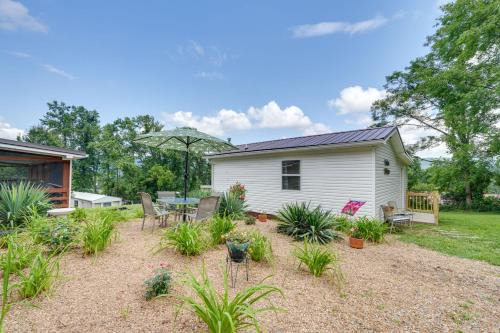 Mtn-View Cottage with Garden and Yard in Erwin!