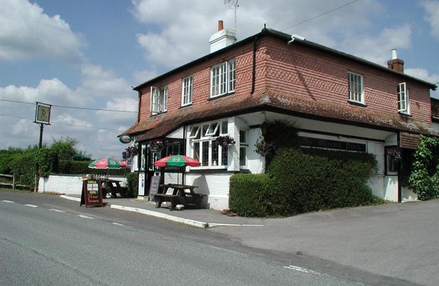 Mucky Duck Inn