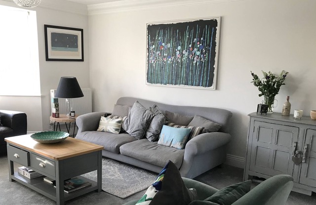 Mudeford Sunshiny Holiday Home