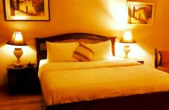 Mulberry inn Guest House Karachi