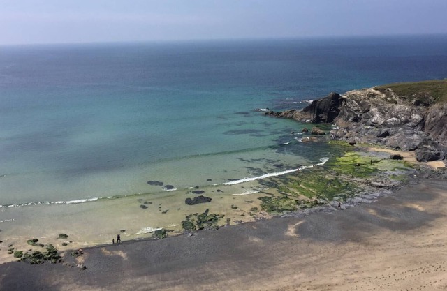 Mullion Coastpath, sea views, access to pool subject to availability