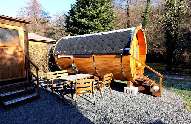 Multi-bed room for 4 guests with 8m² in Nideggen (272101)