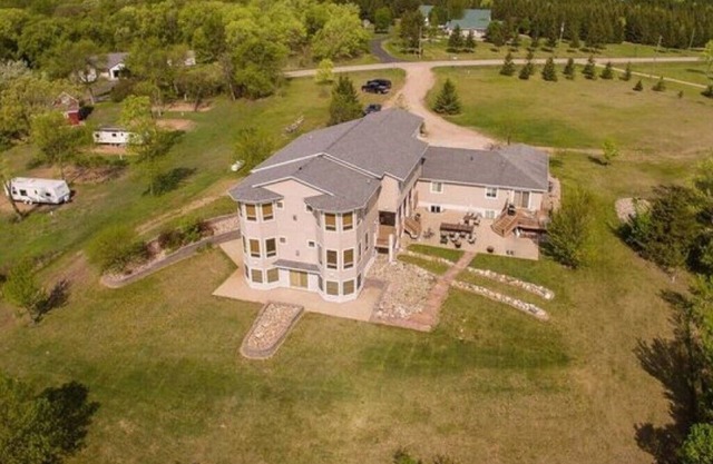 Multi-Family! 150 yds to Sandy Swim Beach! 4 Master Suites. Sleep 27.