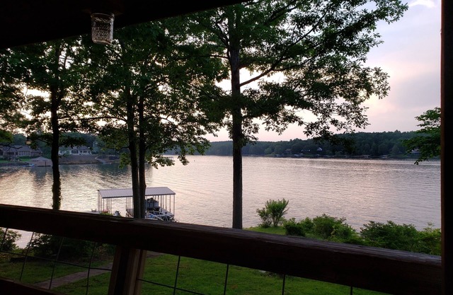 Multi-family house on Smith Lake! Boat dock, swim pier, and plenty of space!!!!