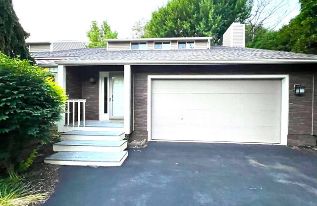 Multi-level Large Home-minutes from Cedar Point!