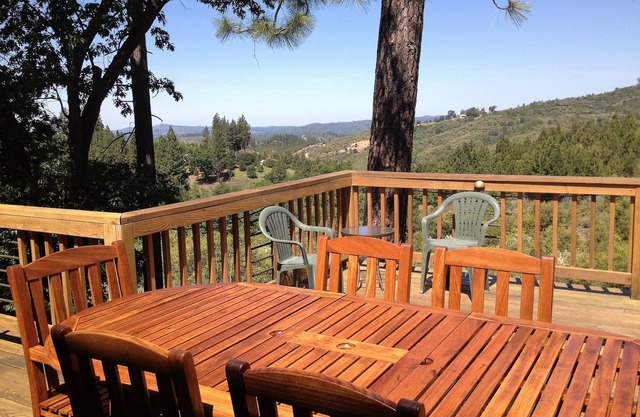 Murphys Hideaway! Vues, tranquillité, observation des oiseaux, faune, VTT!
