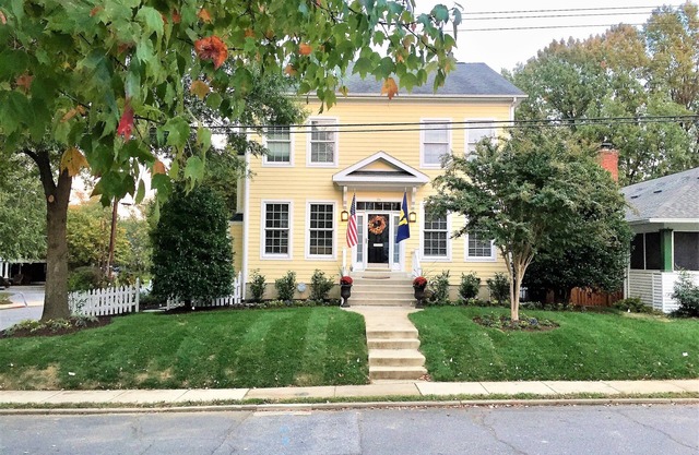 Murray Hill Gem - Your Commissioning Week Home Away from Home