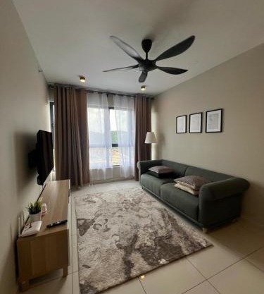 Mus Lim Mimi Homestay Gamuda Gardens