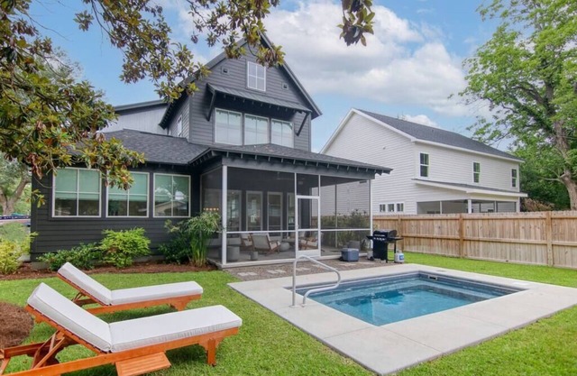 Music Manor / 3-King Beds w/ Pool,mins to Beach&DT