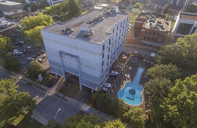 Condo Music Row - NASHVEGAS! Piscine de guitare. Cool-confortable-moderne!