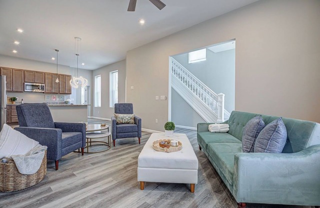 Musketeer Manor ~ 5 bedrooms & 4.5 baths off street parking & central location!!