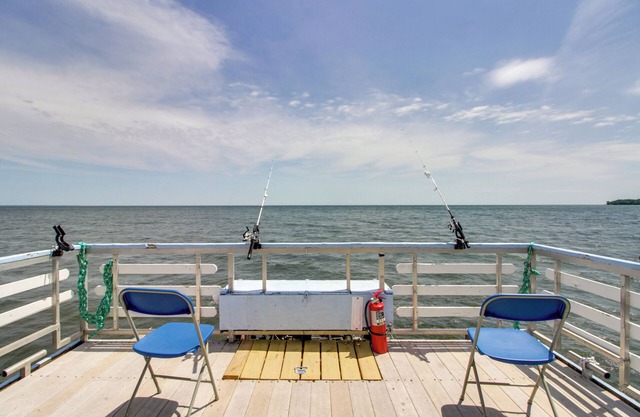 Garrison Cabin on Mille Lacs Lake w/ Shared Dock!