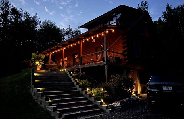 * DOIT VOIR * Log Cabin privé et vue imprenable sur la montagne 2 miles à Ellicottville !!