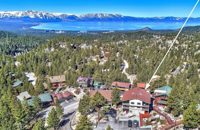 Mv15 lakeview top of the mountain townhome