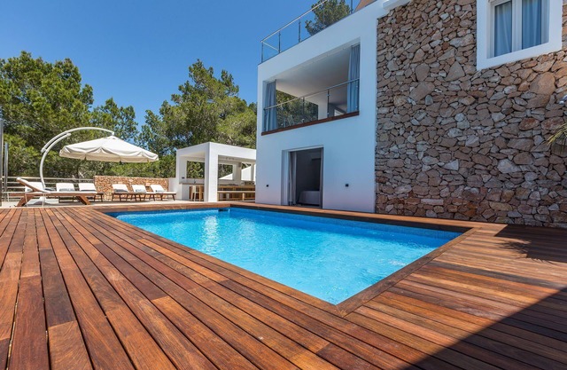 Villa à Sant Antoni De Portmany avec 6 chambres à coucher, 12 couchages