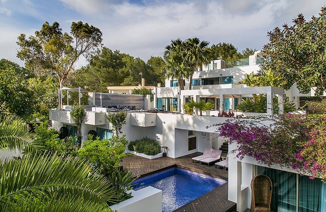 Villa à Santa Eulària Des Riu avec 6 chambres à coucher, 12 couchages