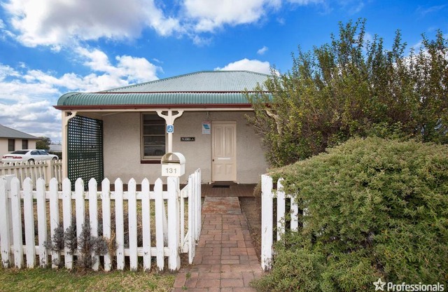 MYOLA 131 Butler