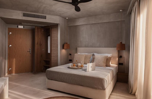 Myra Hotel