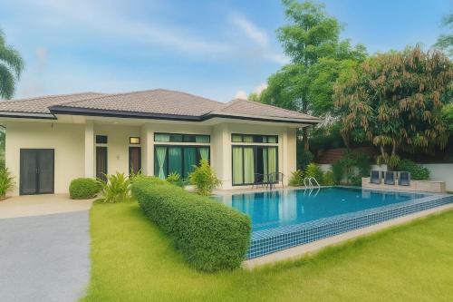 MYSA House Pool Villa Central Phuket