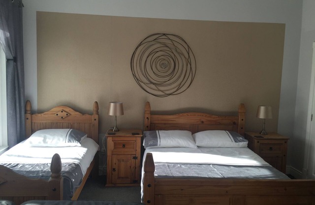 Office du tourisme d'Irlande du Nord Approved Guesthouse, au centre de Carrickfergus.