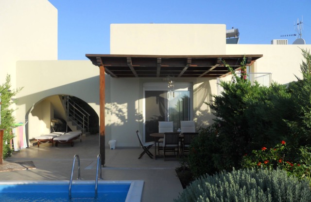 Belle villa avec piscine privée à distance de marche du boulevard Haraki.