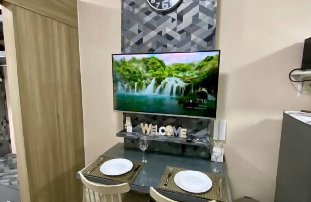1 BR Fully Furnished Condo in Mandaluyong with Pool and Parking - Fame 1 2021