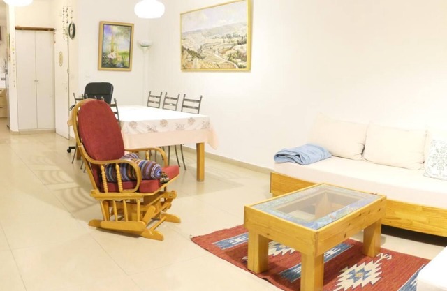 Nachal Nachshon lovely apartment