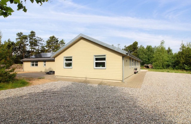 "Nael" - 1.6km from the sea by Interhome