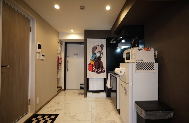 Namba/Dotonbori/Shinsaibashi/8 min. walk/Free WIFI/Max 4 people