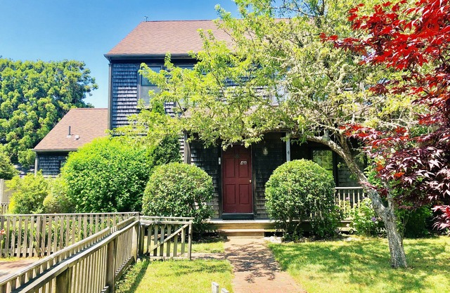 La maison Nantucket, située à Naushop, est idéale pour vos vacances en famille.