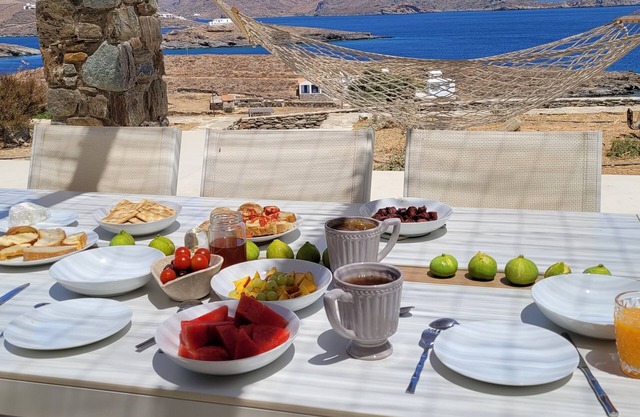 Kythnos Kouri Naoussa Beachfront Villa