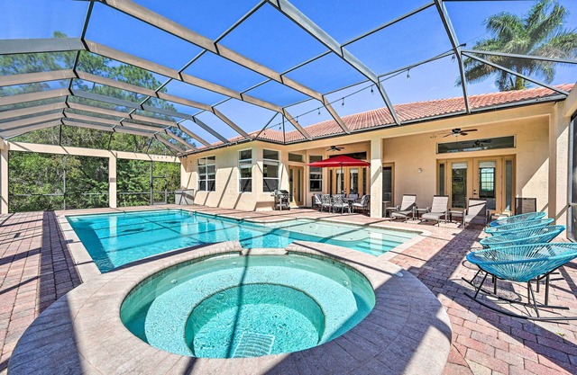 Naples Villa: Backyard Oasis w/ Private Pool!