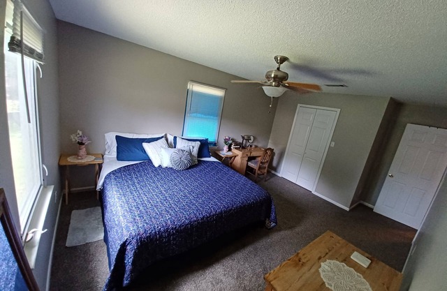 Nati's Cottage WALK TO BEACH, Gulfport, Mississippi