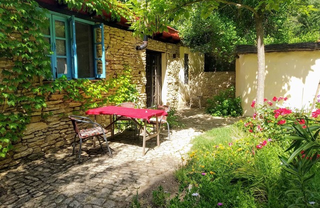 Maison en pierre naturelle dans une vallée romantique protégée