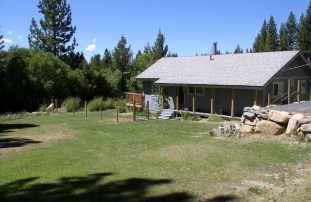 Cadre de prairie et de forêt privé, animaux acceptés, bain à remous, escapade parfaite à Tahoe !!