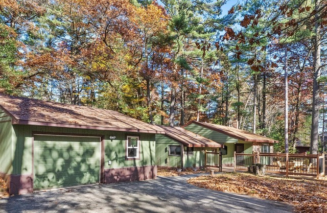 Natural Setting Cabin close to Sheboygan/Kohler