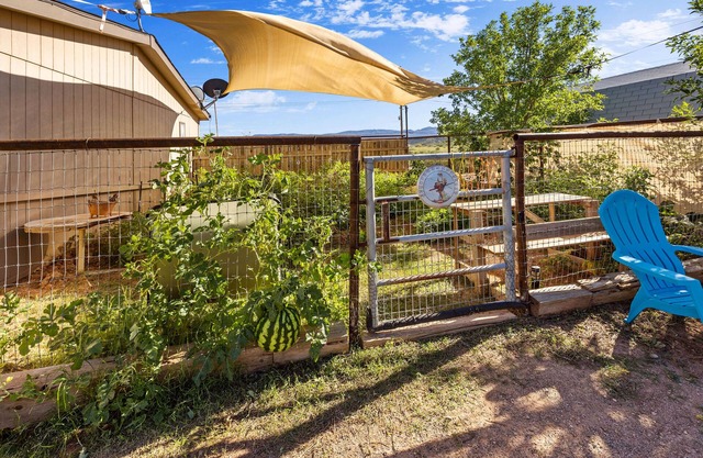 Organic Horse Ranch & Spiritual Oasis Near Sedona!