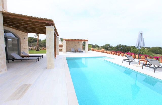 Pierre naturelle - Villa Lemoni avec une vue fantastique et piscine