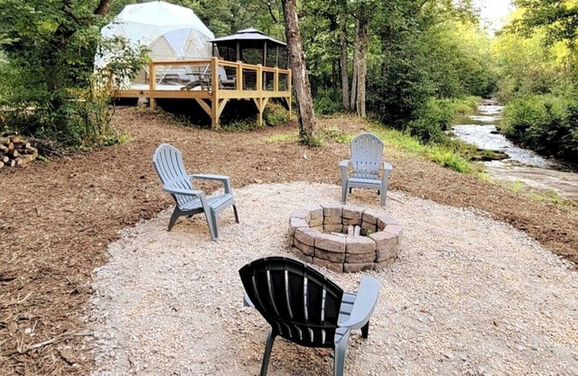 Geodome Creekside, a great getaway, with Wifi!