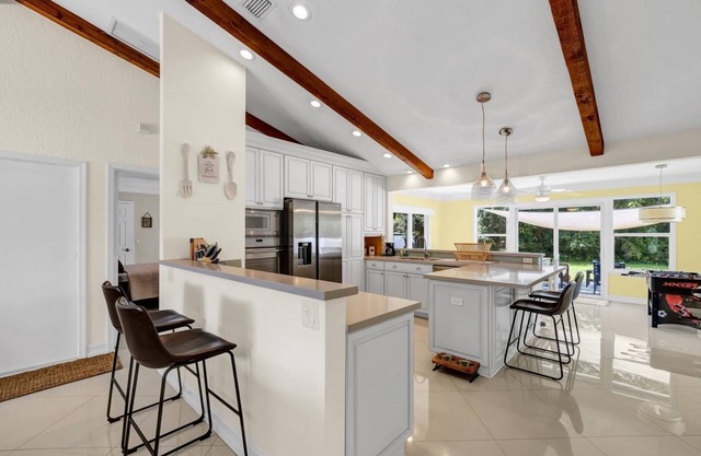 Nature Lover's Paradise: Jupiter Farms Retreat