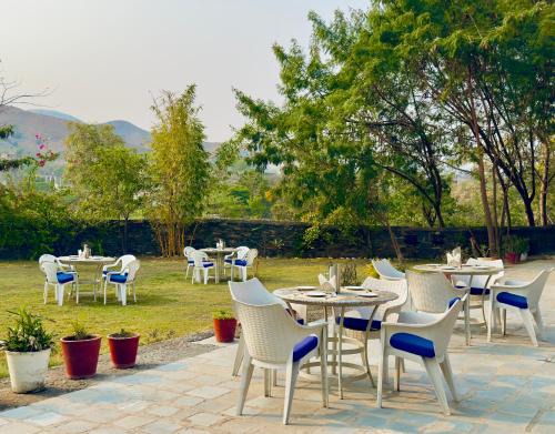 Nature Peace Paradise - A Lush Green Resort