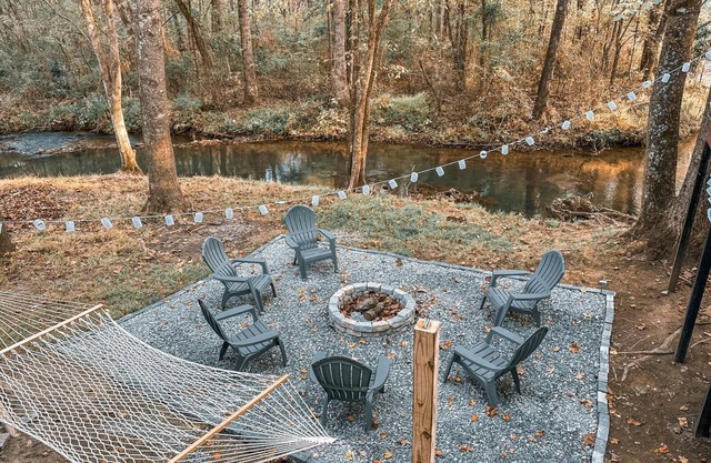 Nature's Cedar Creek Getaway-K