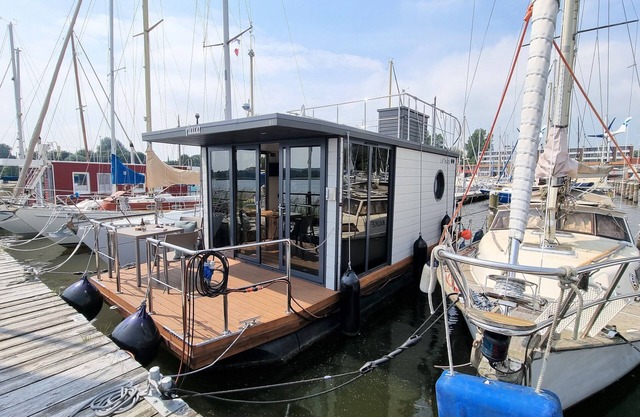 Naturnaher Urlaub auf Hausboot Aava mit Dachterrasse in Schleswig