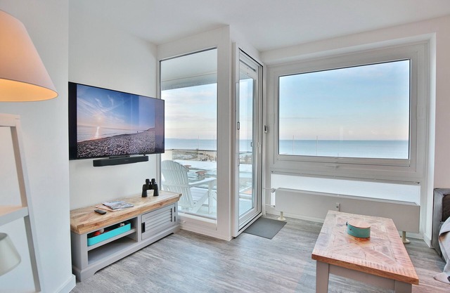 Nautica Apartment 32 "Oceanfront"