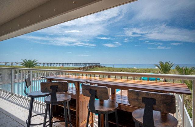 Navarre Beach Regency # 112 - Gulf Front Luxury - Nouveauté 2019!