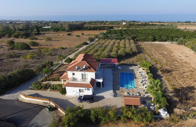 Paradise par son nom, le paradis de la nature. Cela ressemble plus à une station, d'une villa !!