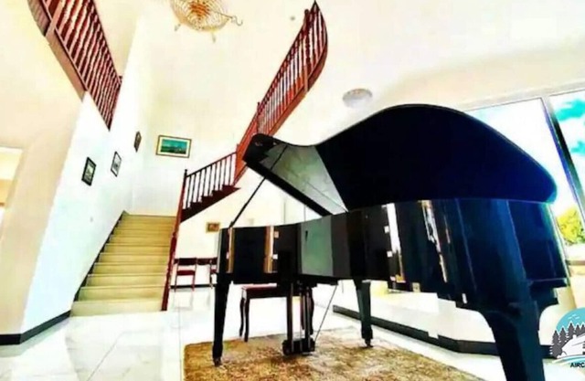 NCEC130 · Aircabin | Cecil Park | 2.5 Acres Luxury Mansion