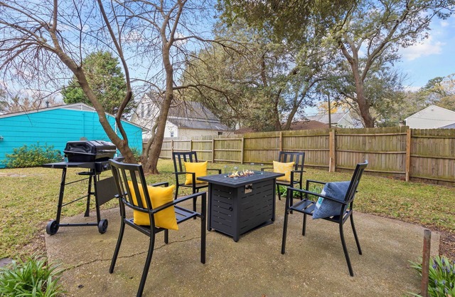 nCharming beach cottage studio, 5 min walking distance to the beach !