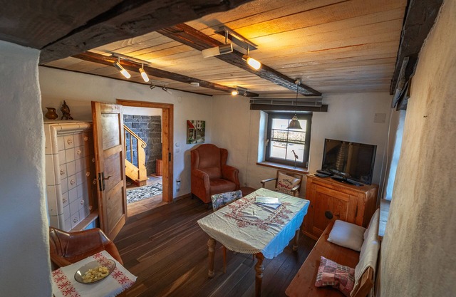 Romant. Casa, cerca de Augsburgo, 2 dormitorios, amplio jardín, 5 pers.