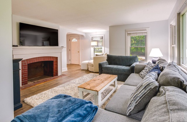 Near Beach: Coastal Maine Getaway w/ Yard